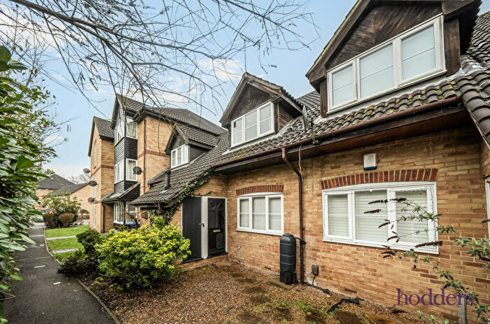 2 Bedroom Terraced House For Sale In Addlestone, Surrey, KT15