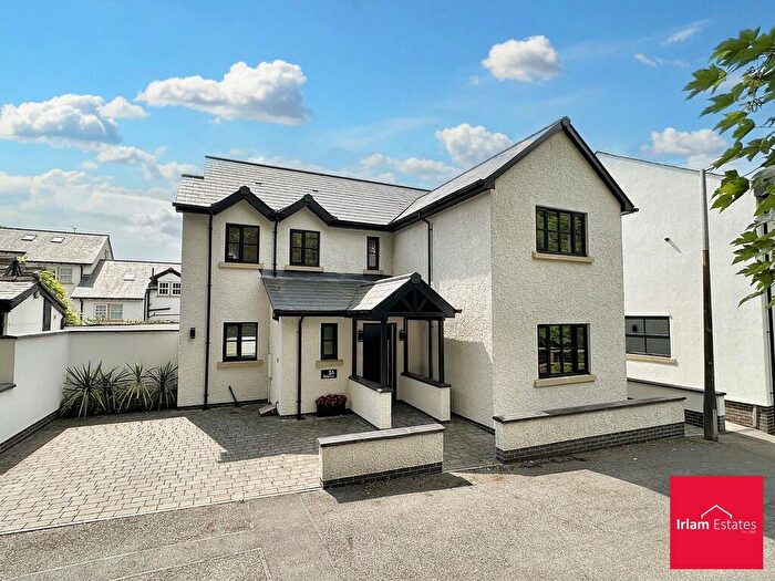 4 Bedroom Detached House To Rent In Barton Road, Worsley, M28