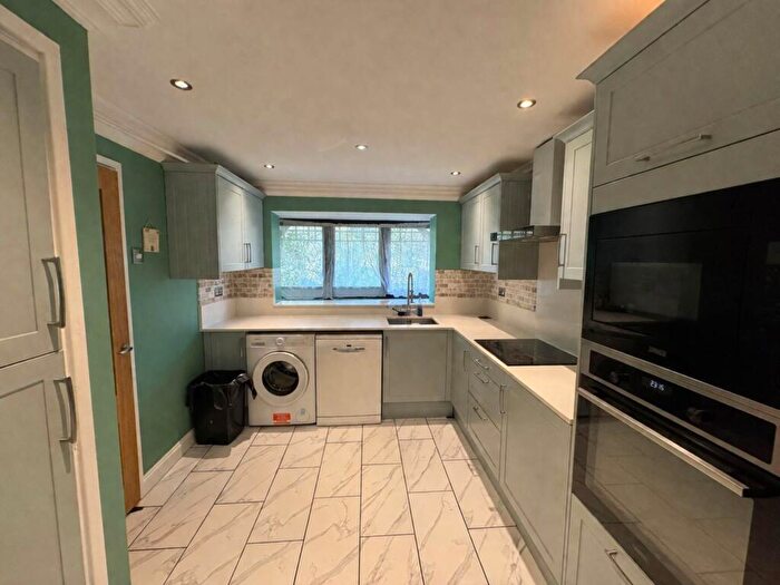 3 Bedroom Terraced House For Sale In Victoria Road, Brentwood, CM14