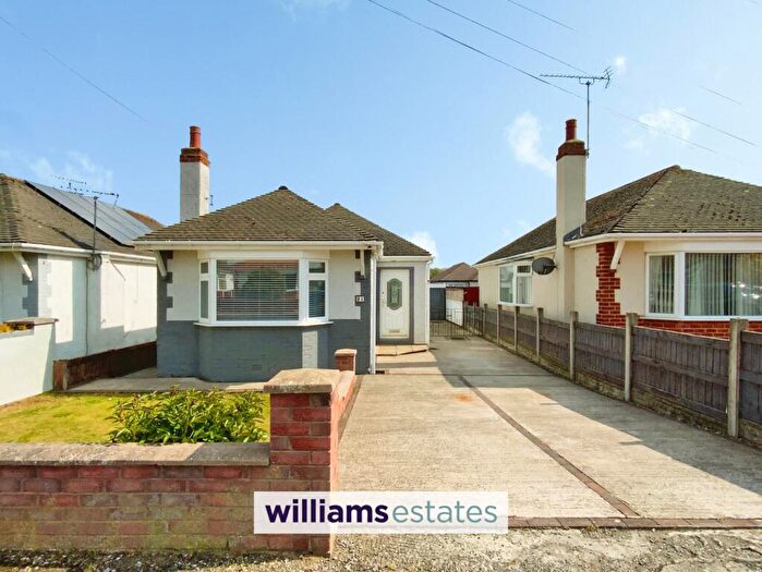 2 Bedroom Detached Bungalow For Sale In Weaverton Drive, Rhyl, LL18