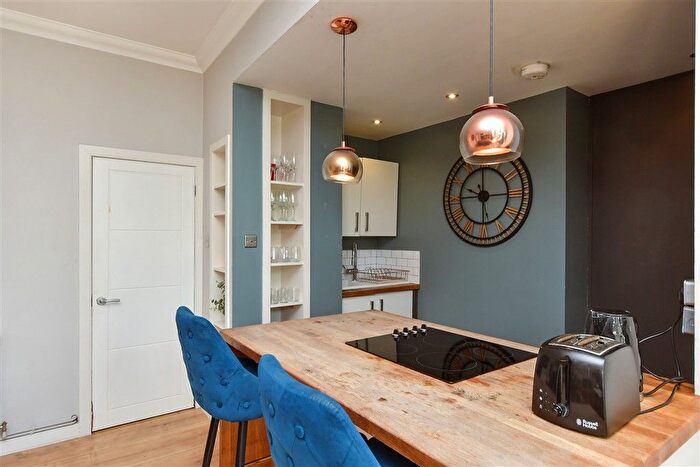 2 Bedroom Flat For Sale In Ditchling Road, Brighton, East Sussex, BN1