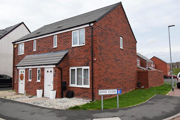 3 Bedroom Semi-Detached House For Sale In Woodpecker Way, Shepshed, Loughborough, LE12