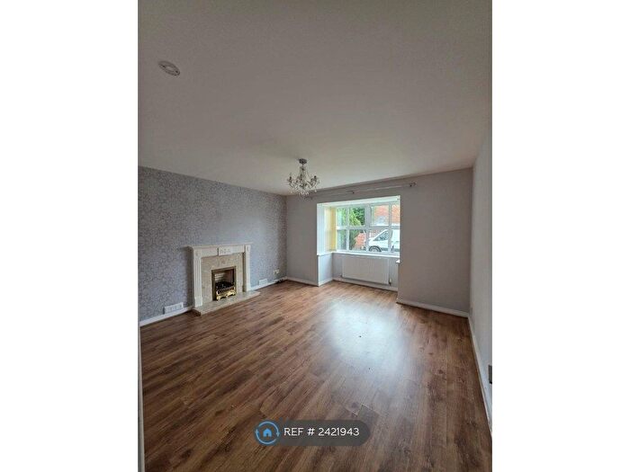 4 Bedroom Detached House To Rent In Highcrest Grove, Manchester, M29