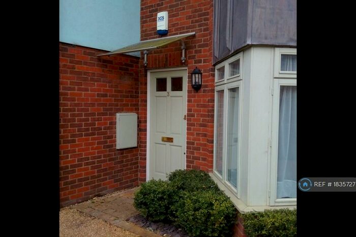 1 Bedroom Flat To Rent In St. Johns Street, Bury St. Edmunds, IP33