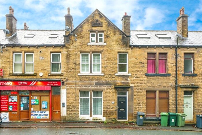 3 Bedroom Terraced House To Rent In Thornhill Road, Longwood, Huddersfield, Kirklees, HD3