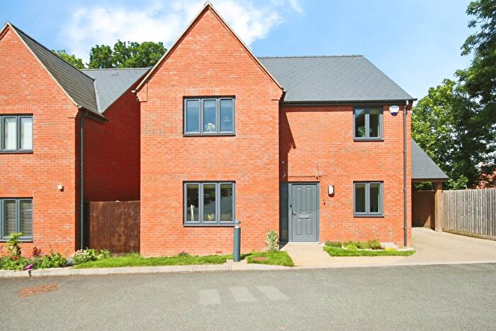 4 Bedroom Detached House For Sale In Field Close, Bishops Tachbrook, Leamington Spa, CV33