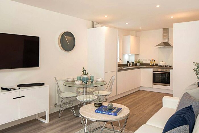 1 Bedroom Flat For Sale In Netherhall Gardens, Worts Causeway, Cambridge, CB1