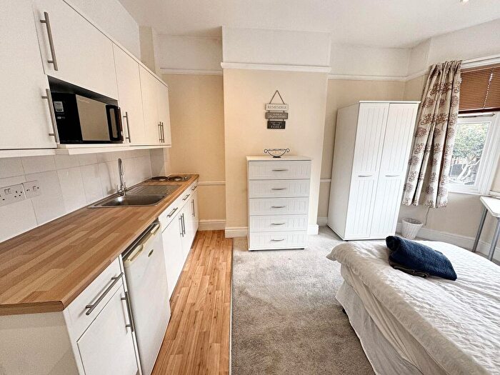 1 Bedroom House To Rent In Studio, Mount Road, Hinckley, LE10