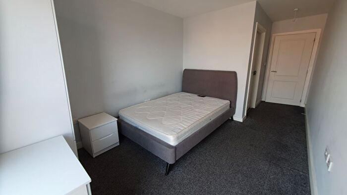 2 Bedroom Flat To Rent In Bradford Street, Birmingham, B12