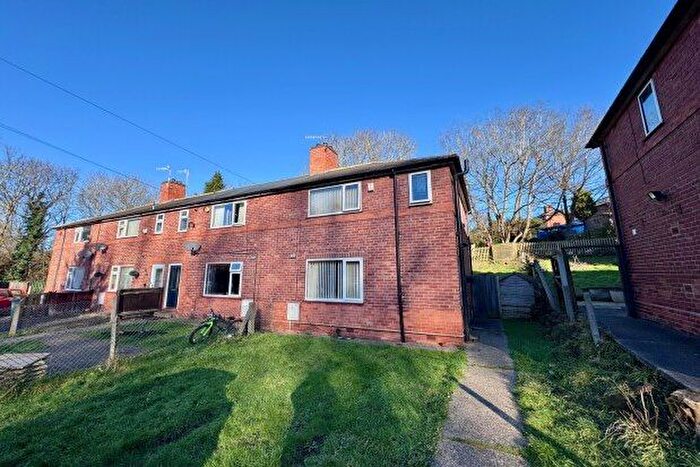 3 Bedroom Property To Rent In Eltham Close, Nottingham, NG8