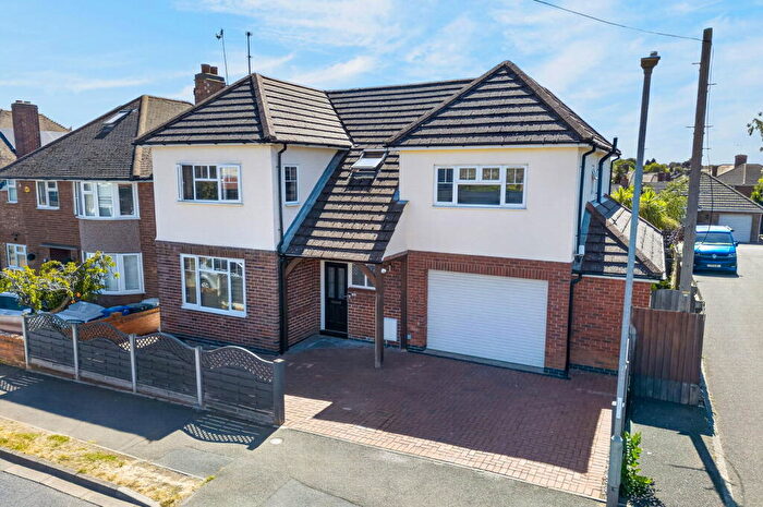 4 Bedroom Detached House For Sale In Pipers Hill Road, Kettering, NN15