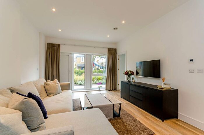 1 Bedroom Flat To Rent In Hartfield Road, Wimbledon, London, SW19