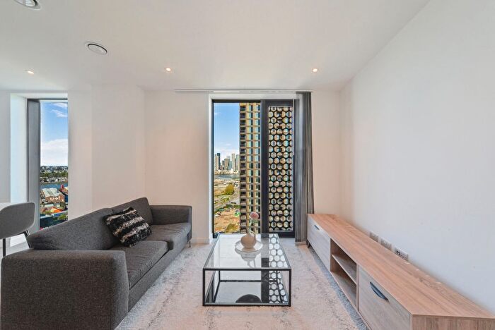 Studio To Rent In West Parkside, London, SE10