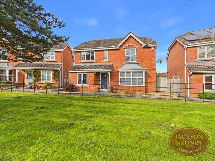 4 Bedroom Detached House For Sale In Barley Close, Daventry, NN11