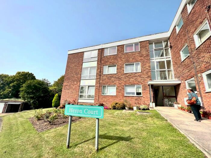 2 Bedroom Flat To Rent In Bembridge Gardens, Ruislip, HA4