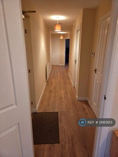 2 Bedroom Flat To Rent In Carrick Knowe Avenue, Edinburgh, EH12