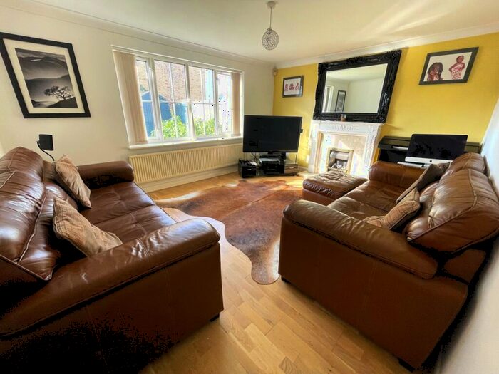 4 Bedroom Detached House For Sale In Nettle Gap Close, Wootton, Northampton, NN4