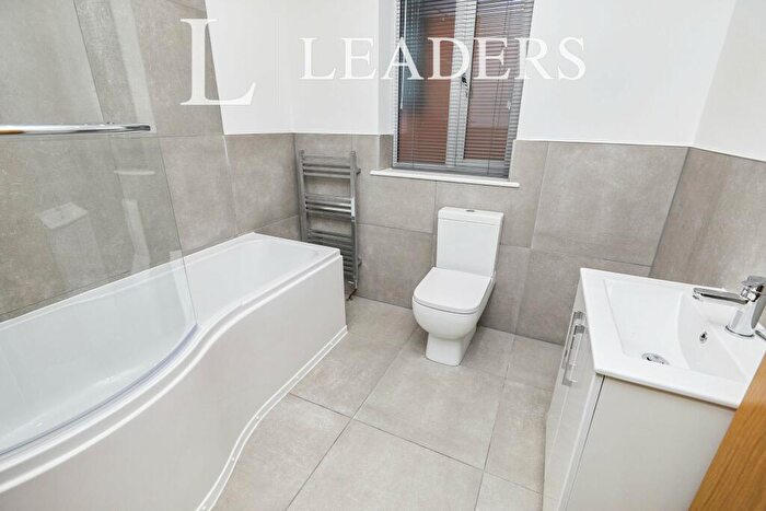 5 Bedroom Detached House To Rent In Cornwall Drive, Long Eaton, NG10