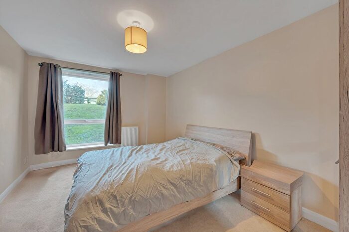 1 Bedroom Flat For Sale In Edison Court, Franklin Avenue, Watford, WD18