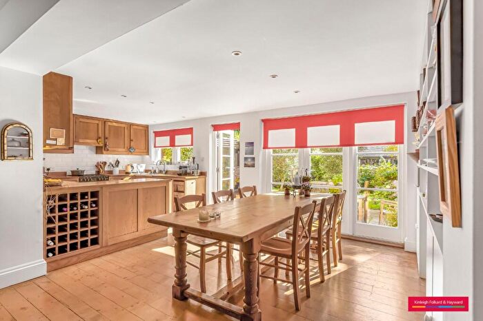 3 Bedroom Flat To Rent In Buckland Crescent, London, NW3