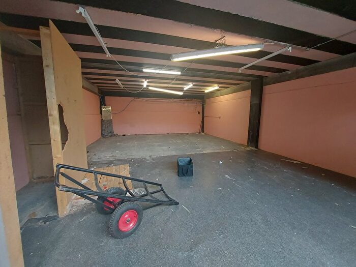 Studio To Rent In Ilford Lane, Ilford, IG1