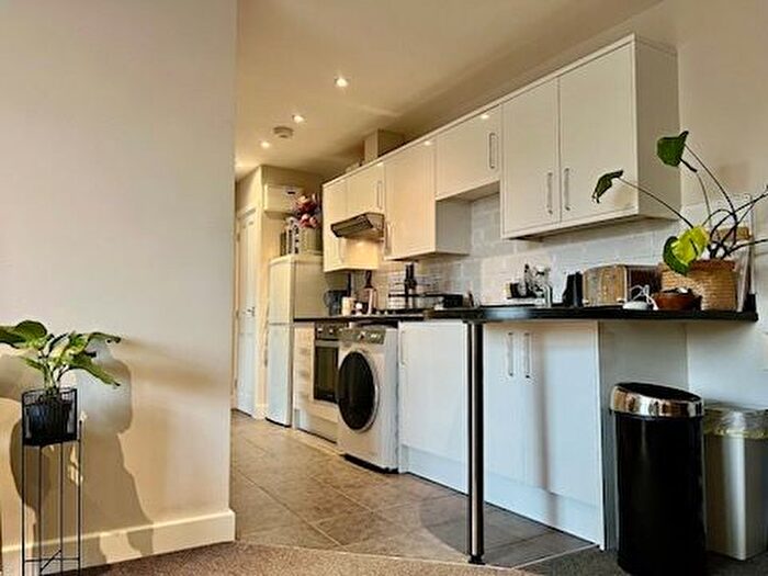 2 Bedroom Flat To Rent In Castle Road, Kirby Muxloe, Leicester, LE9