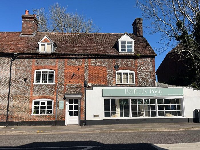 3 Bedroom Maisonette For Sale In Charnham Street, Hungerford, RG17