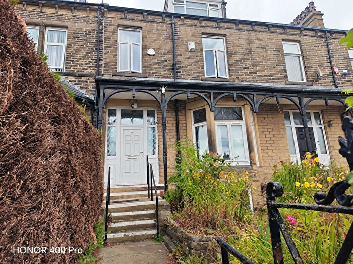5 Bedroom Terraced House For Sale In Grange Road, Bradford, BD15