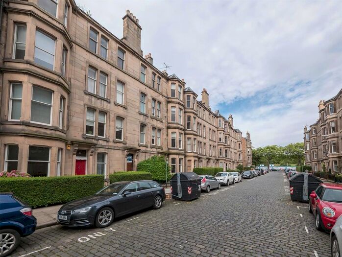 2 Bedroom Flat To Rent In Comely Bank Place, Edinburgh, EH4