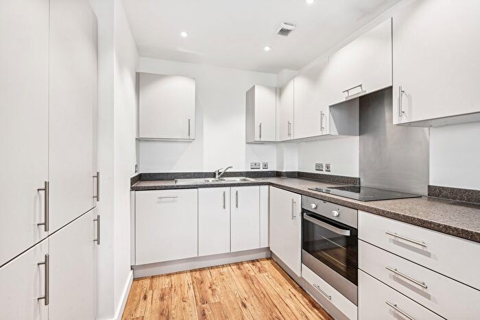 1 Bedroom Flat To Rent In Stylus Place, Hayes, UB3