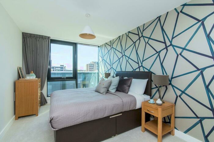 2 Bedroom Apartment To Rent In New Walk Place, Leicester, LE1