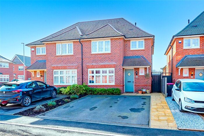 3 Bedroom Semi-Detached House For Sale In William Doody Close, Priorslee, Telford, Shropshire, TF2