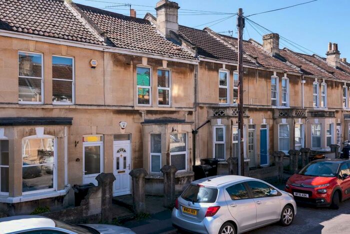 5 Bedroom Terraced House To Rent In Crandale Road, Bath, BA2