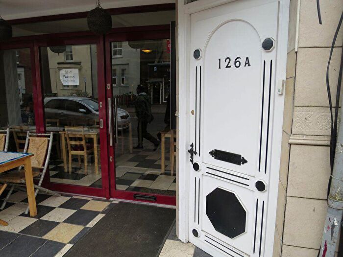 6 Bedroom Flat To Rent In Cowley Road, OX4