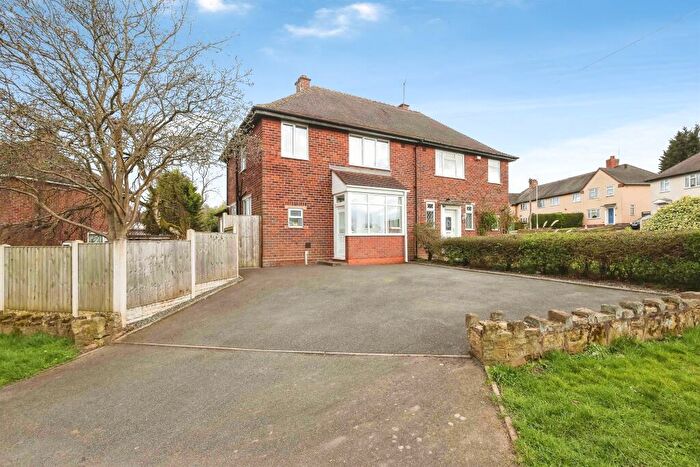 3 Bedroom Semi Detached House For Sale In New Farm Road, Stourbridge, DY9