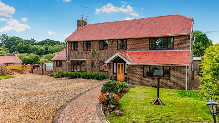 4 Bedroom Detached House For Sale In Abbotswell Road, Blissford, Fordingbridge, Hampshire, SP6