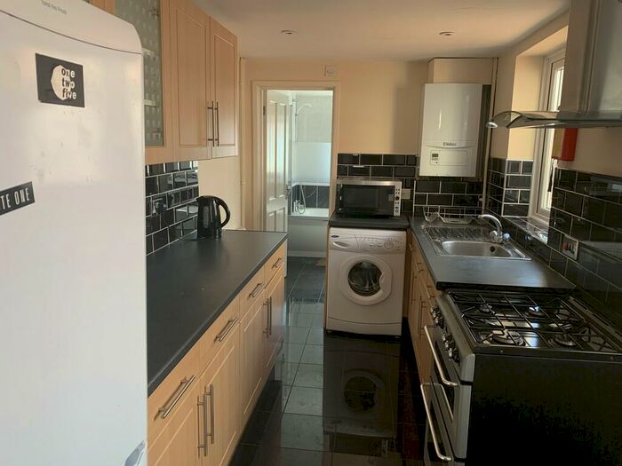 4 Bedroom Terraced House To Rent In Middle Street, Southampton, SO14