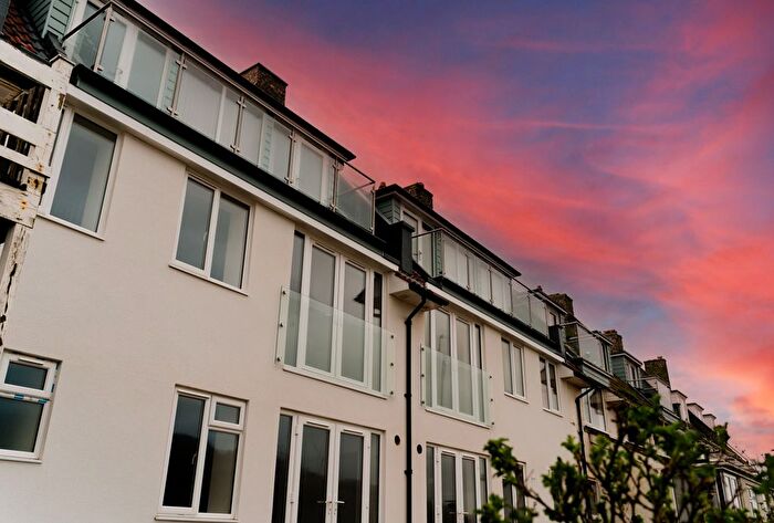 1 Bedroom Flat To Rent In Trevelyan Road, Seaton, Devon, EX12