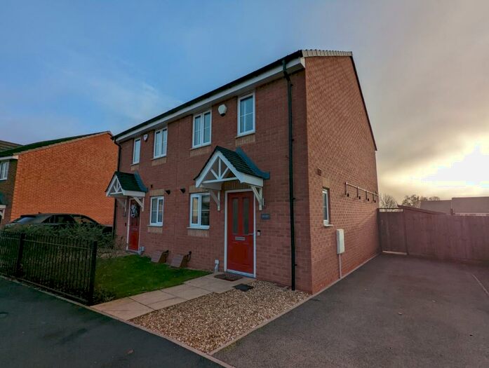 2 Bedroom Semi-Detached House To Rent In Booths Lane, Birmingham, B42