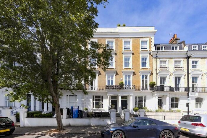 2 Bedroom Flat To Rent In Alexander Street, London, W2