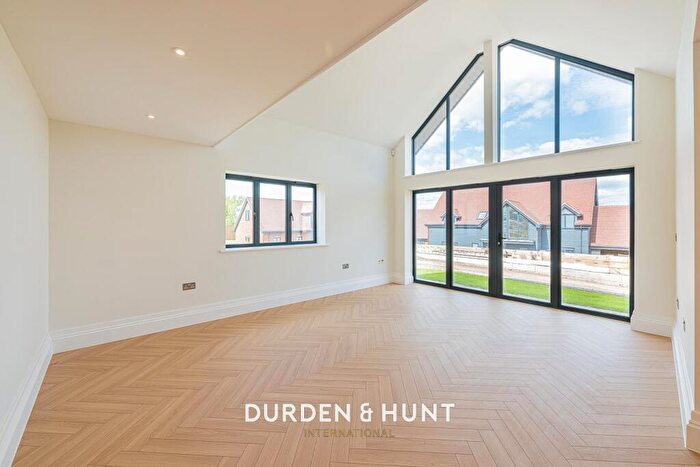 2 Bedroom Detached Bungalow To Rent In Mott Street, Loughton, IG10