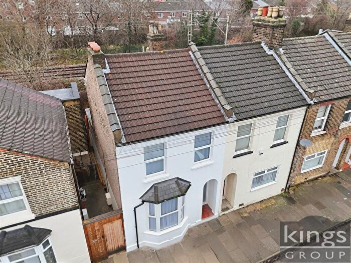 2 Bedroom End Of Terrace House For Sale In Bradley Road, Enfield, EN3