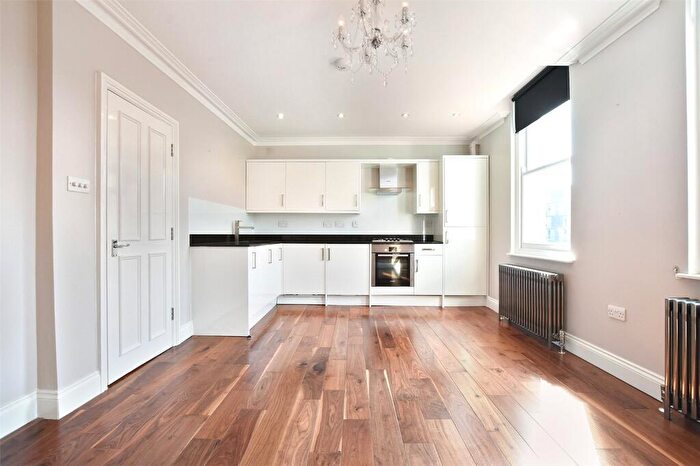 1 Bedroom Terraced House To Rent In Amhurst Road, London, E8
