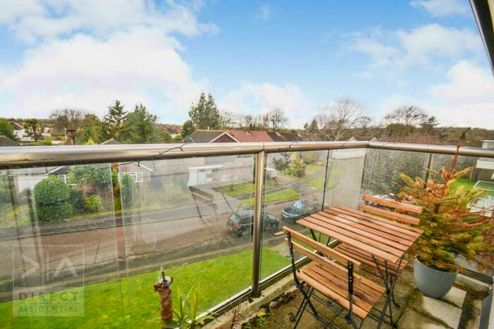 3 Bedroom Apartment To Rent In Floral Court, Ashtead, KT21