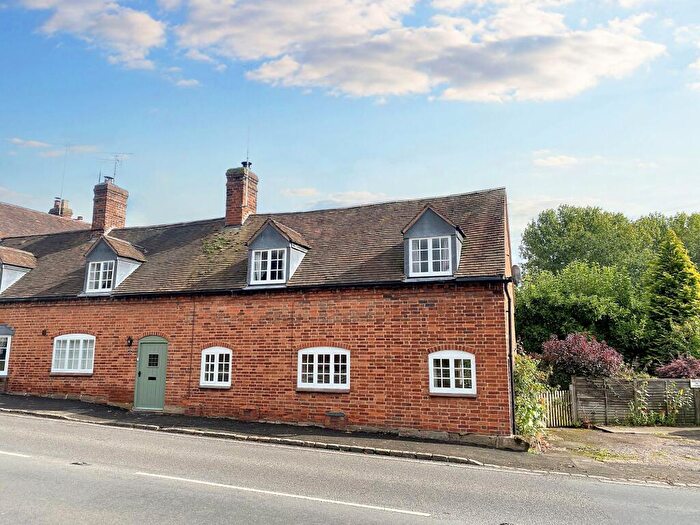 2 Bedroom Cottage To Rent In Coventry Road, Stoneleigh, CV8