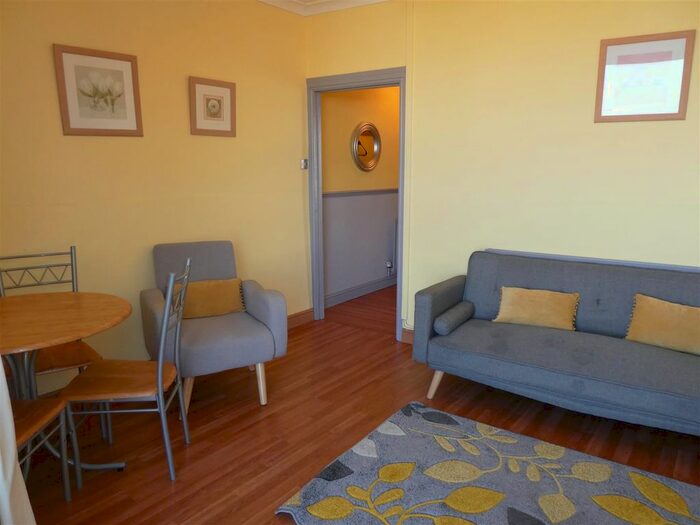 2 Bedroom Flat To Rent In Mumbles Road, Mumbles, Swansea, SA3