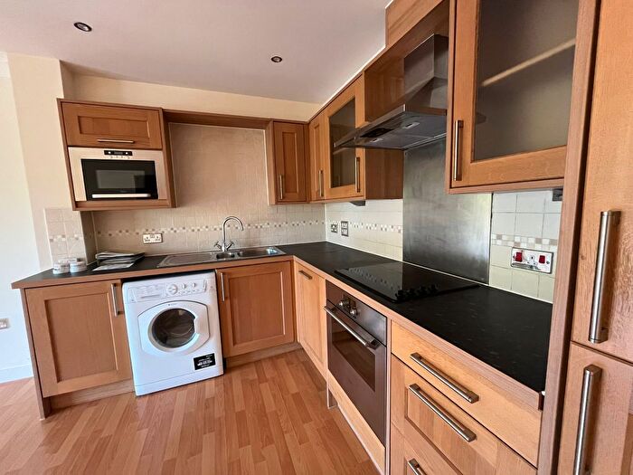 2 Bedroom Flat To Rent In Rotary Way, Colchester, CO3