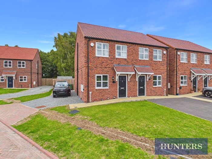 2 Bedroom Semi-Detached House For Sale In Low Petergate, Driffield, North Humberside, YO25