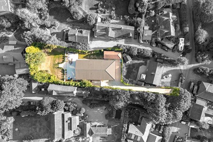 4 Bedroom Bungalow For Sale In West Street, Dormansland, Surrey, RH7