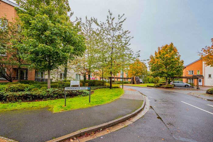 2 Bedroom Flat To Rent In Grangemoor Court, Cardiff, CF11